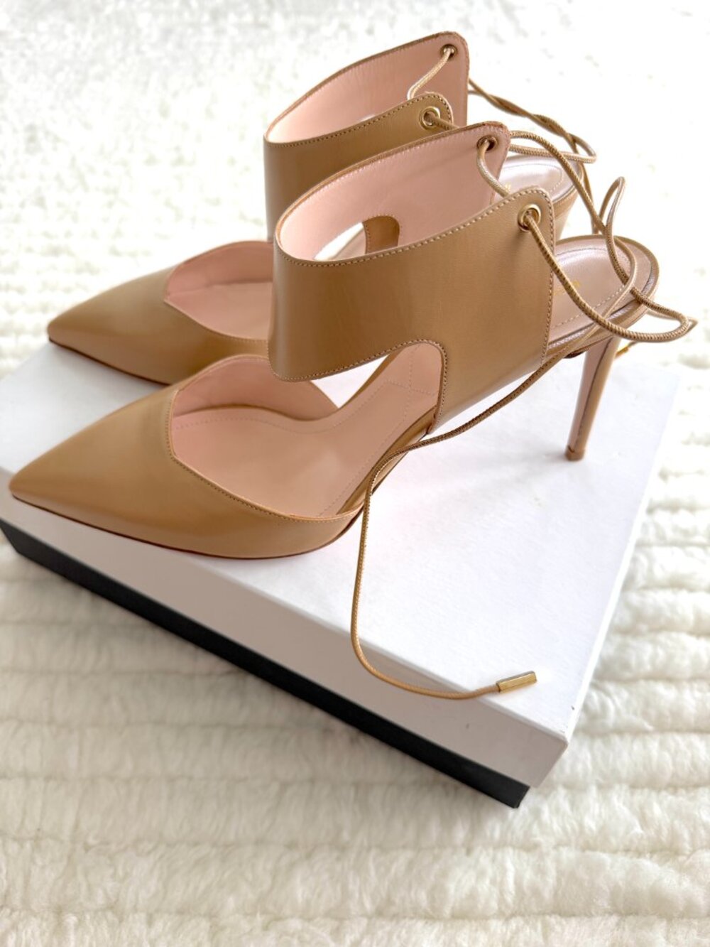 NIB Nicholas Kirkwood Nude Leda Cutout Leather Ankle Tie Pumps